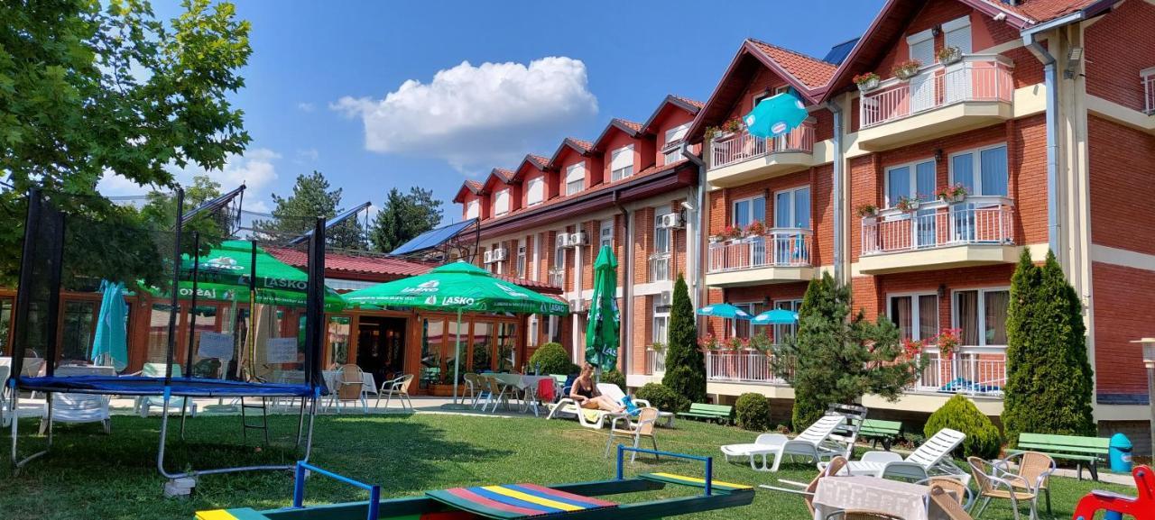 Hotel Ravni Gaj Knic Dış mekan fotoğraf