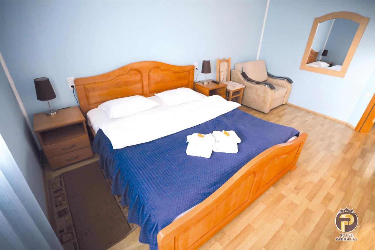 Hotel Ravni Gaj Knic Dış mekan fotoğraf