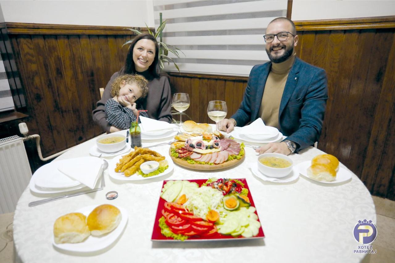 Hotel Ravni Gaj Knic Dış mekan fotoğraf