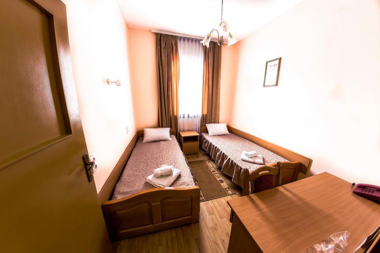 Hotel Ravni Gaj Knic Dış mekan fotoğraf