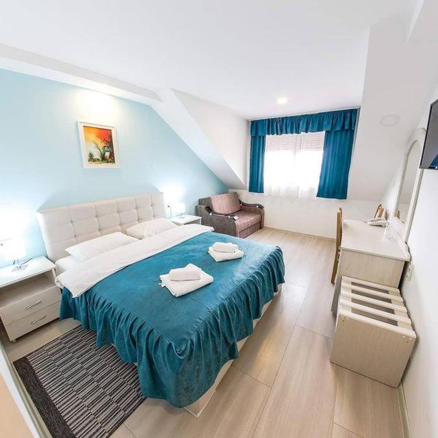 Hotel Ravni Gaj Knic Dış mekan fotoğraf